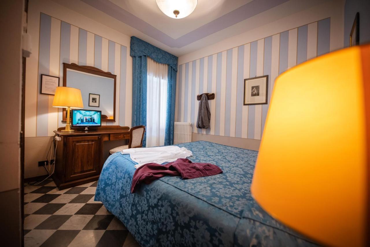 Park Hotel Regina - With Air-Condition And Pool Bagni di Lucca Eksteriør bilde